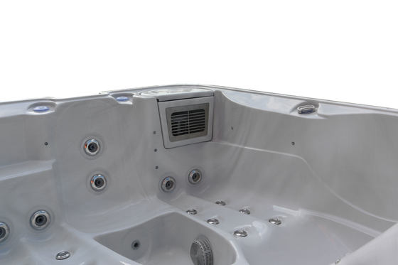 E-372D Acrylic Whirlpool Massage Outdoor Spa Tub Balboa Swim Spa For 3 Persons