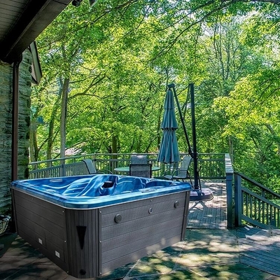 Luxury 6 Persons Hot Tubs For Outdoor Acrylic Spa Pools With Massage Function Swim Spa For Family