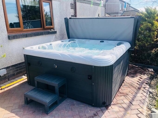 Garden 5 Seats Luxury Massage Spa Bathtub Outdoor Whirlpool Hot Tub Acrylic Freestanding Spa Tub For Villa